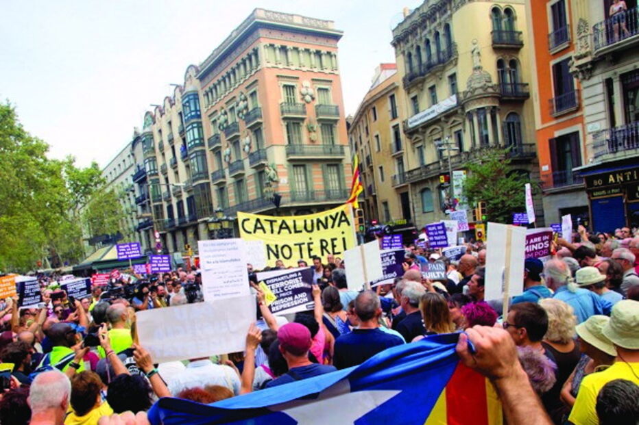 Barcelona relembra as vítimas do terror de 2017