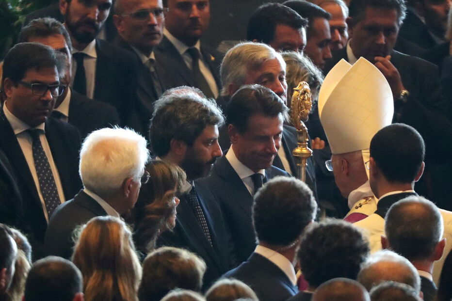 Cerimónia de homenagem às vítimas da tragédia em Génova