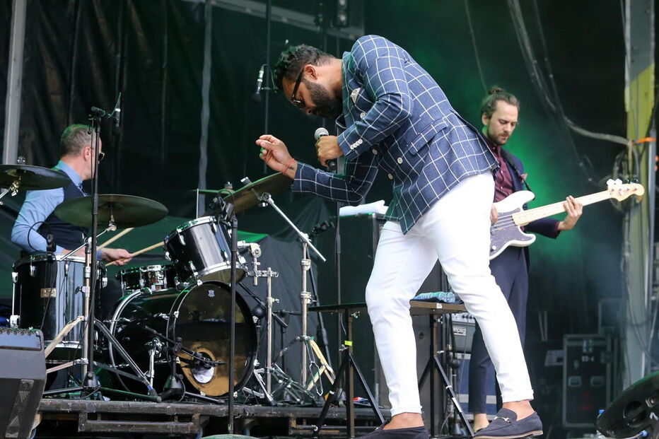 Atuação de Myles Sanko