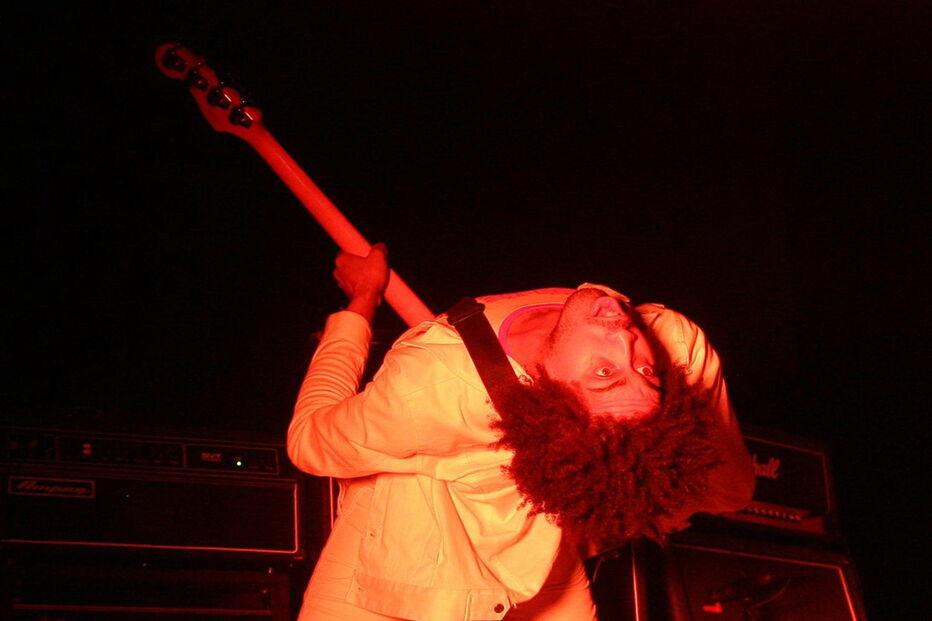 Atuação de Dead Combo