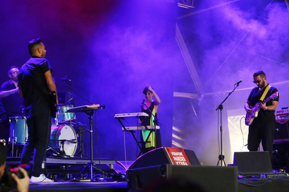 Atuação de Dear Telephone