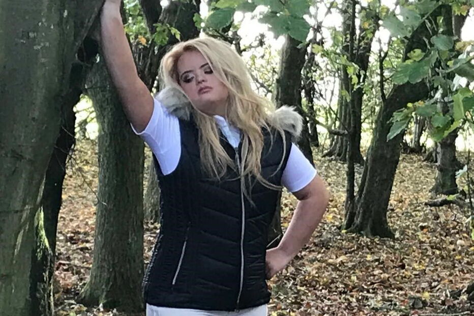 Menina torna-se na primeira modelo com síndrome de down a vencer concurso de beleza internacional