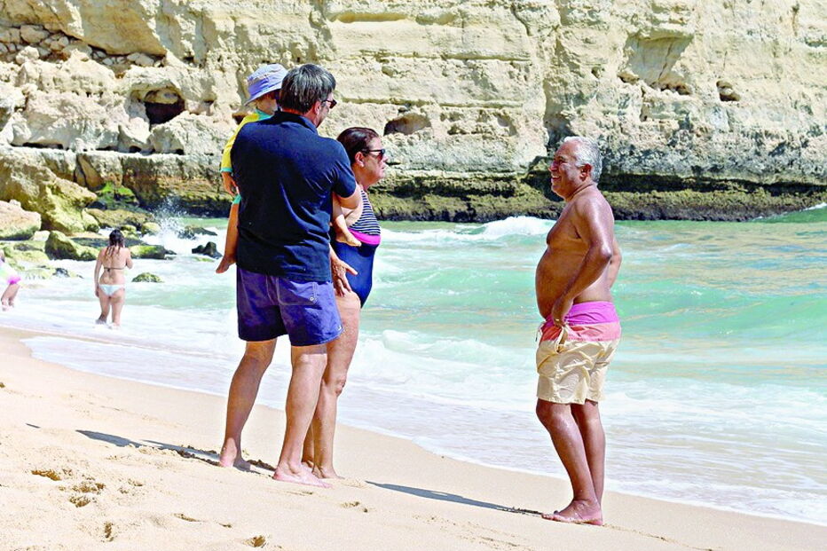 António Costa a banhos no Algarve