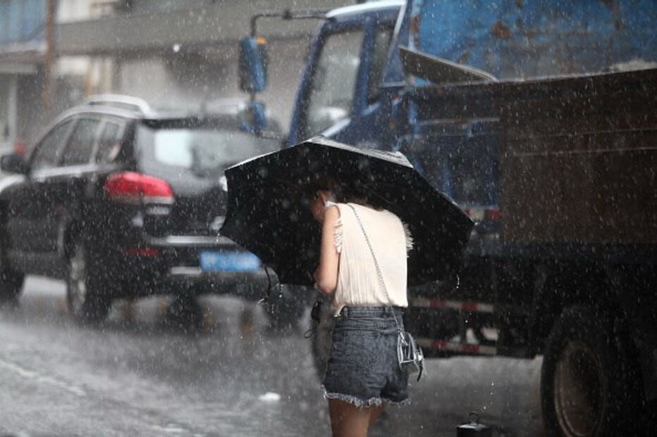 Nove mortos na passagem do tufão Rumbia pela China