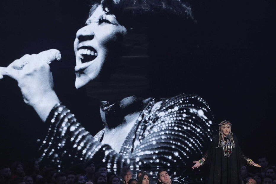 Tributo de Madonna a Aretha Franklin na noite de Camila Cabello marca Prémios MTV