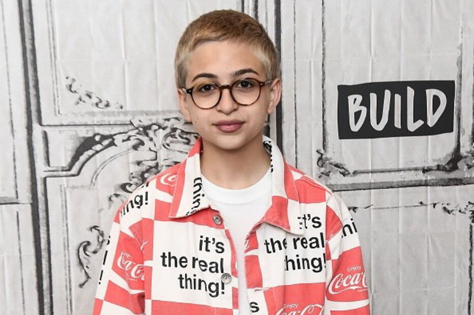 Atriz da Disney revela aos 17 anos ser transexual