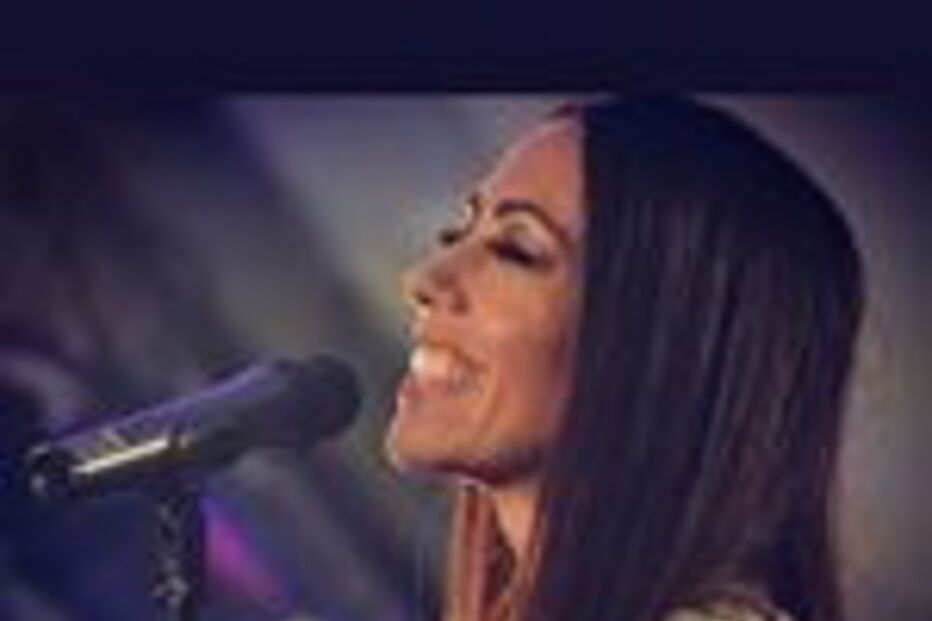 A cantora Paula Santos