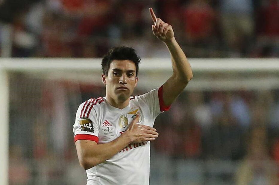Eram três da manhã na China e Gaitán estava acordado a ver o Benfica