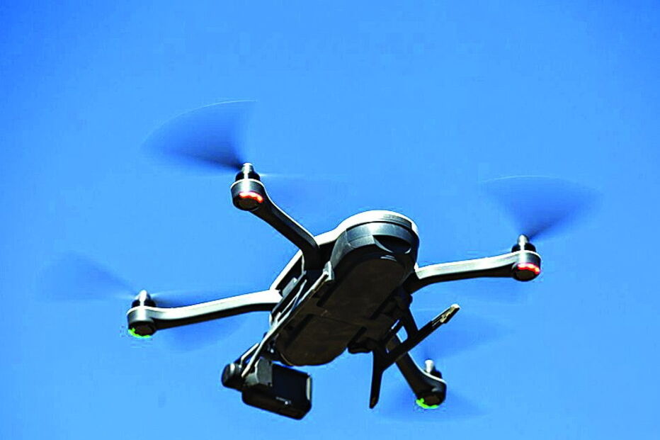 Drone semelhante a este caiu segunda-feira na pista do Aeroporto de Lisboa