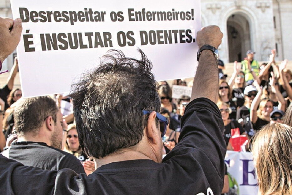 Enfermeiros exigem descongelamento das carreiras e um ajuste dos salários