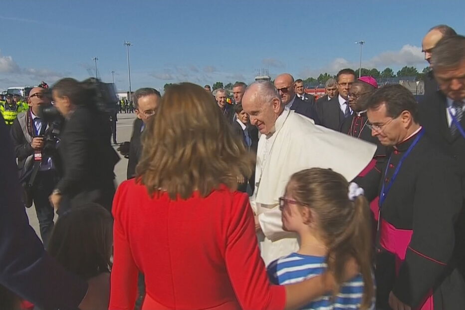 Papa Francisco já chegou à Irlanda