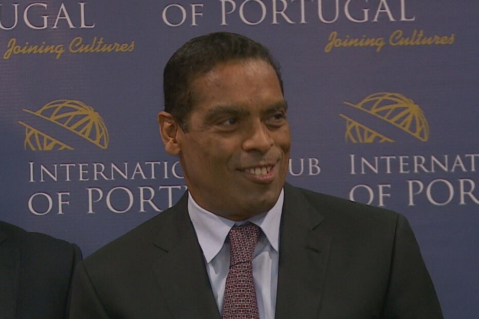 Álvaro Sobrinho, ilhas Maurícias