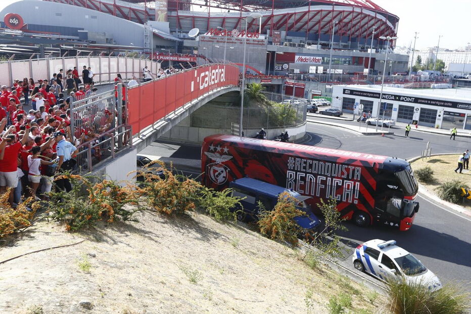 Benfica defronta o Sporting no Estádio da Luz