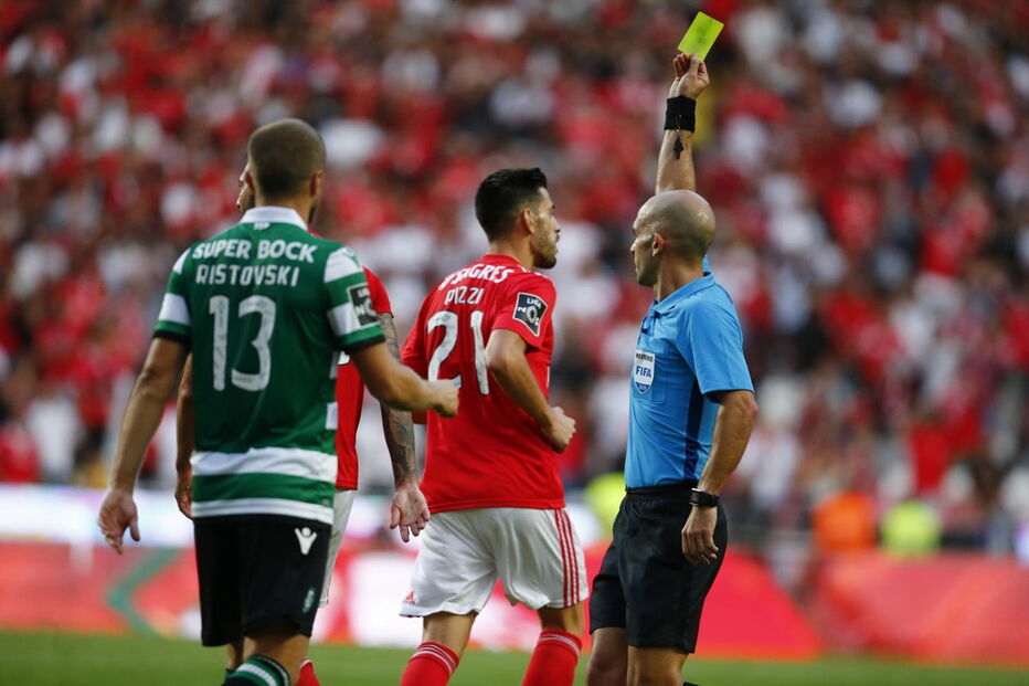 Benfica defronta Sporting no Estádio da Luz