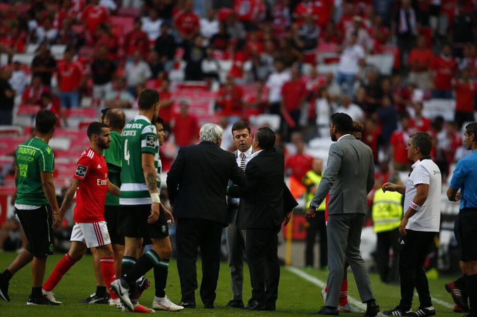 Benfica defronta Sporting no Estádio da Luz