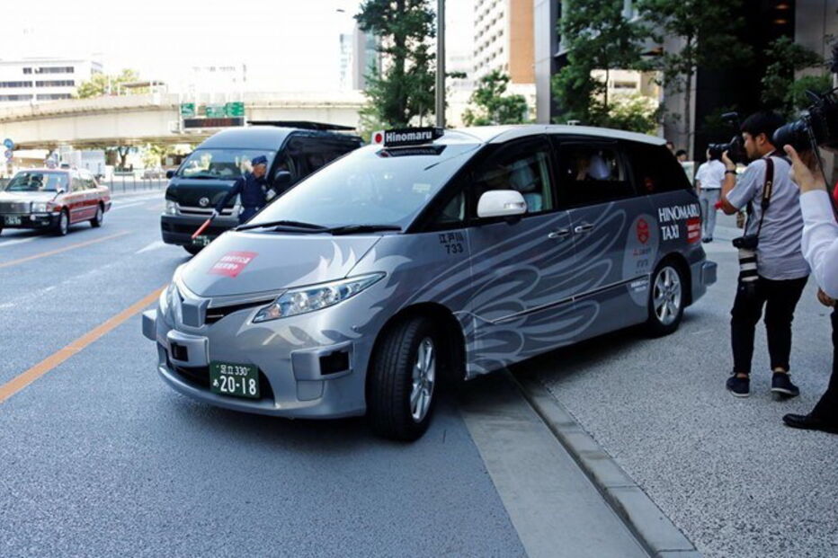 Táxi automático fez teste de estreia em Tóquio