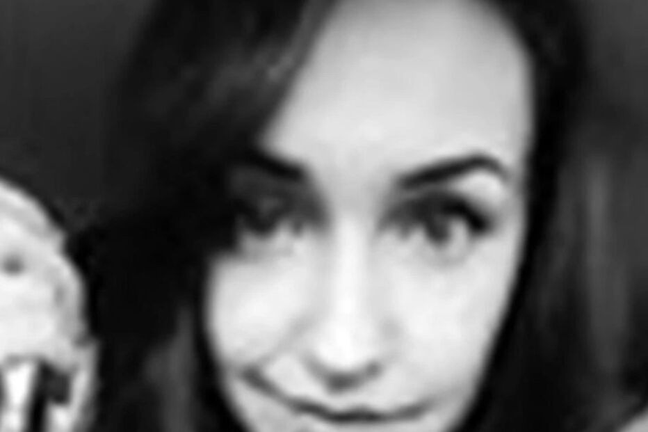 Jovem morre durante aula de condução após instrutor saltar do carro