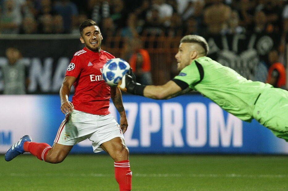 Benfica contra o PAOK no estádio Toumba