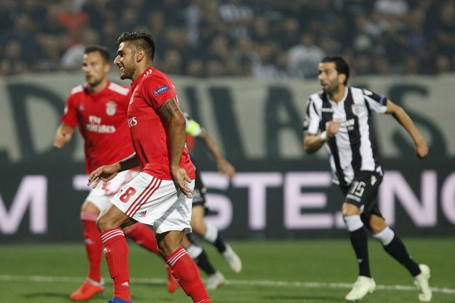 Benfica contra o PAOK no estádio Toumba