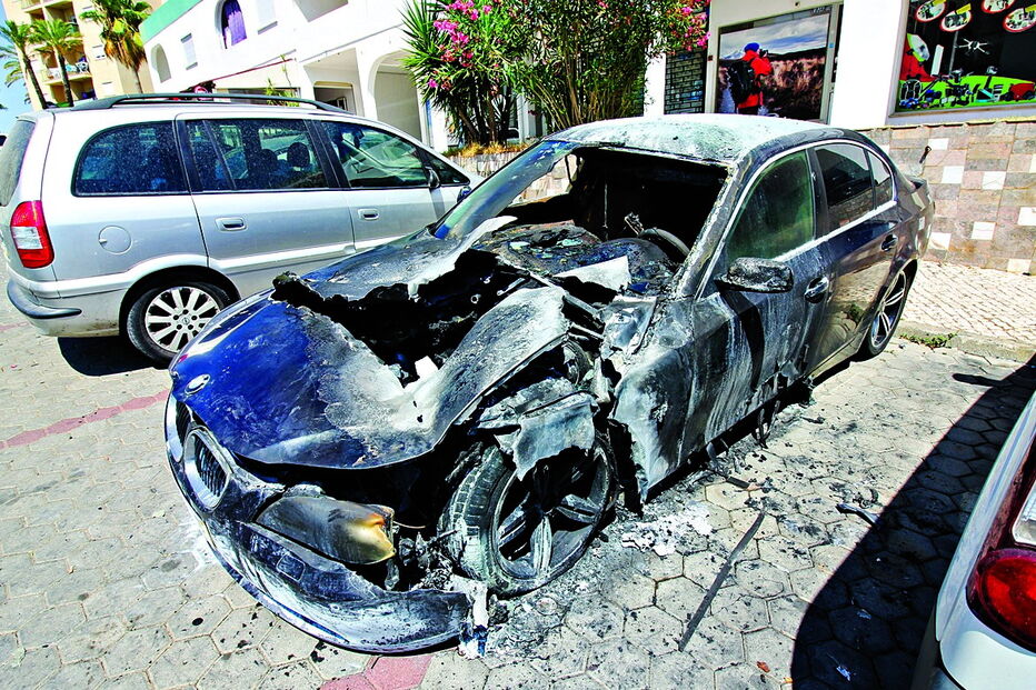 Incêndio em carros, em Portimão