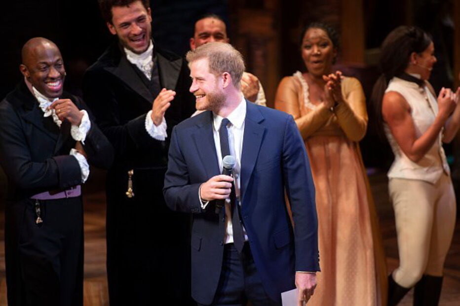Os talentos musicais do príncipe Harry revelados no espetáculo Hamilton