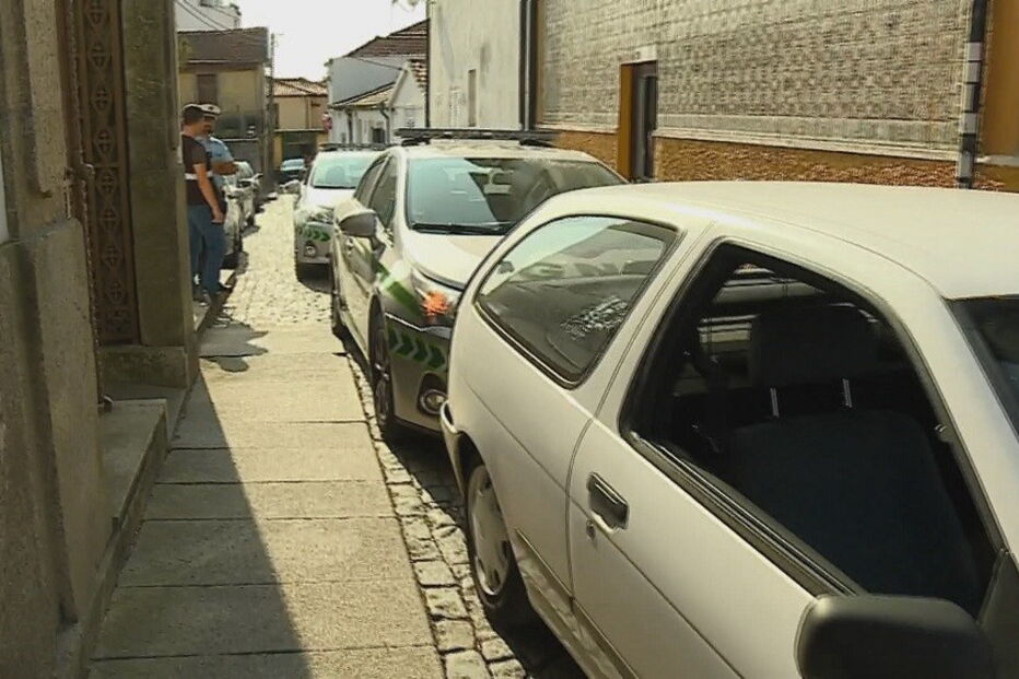Perseguição policial leva a acidente com carro da GNR em Vila Nova de Gaia