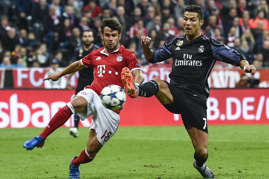 Juan Bernat e Cristiano Ronaldo