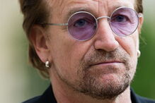 Bono perde subitamente a voz