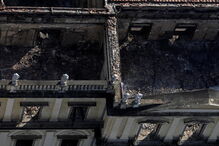Museu Nacional do Brasil ficou destruído após fogo catastrófico