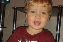 Criança morre após esperar três dias por cirurgia em Inglaterra 