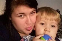 Criança morre após esperar três dias por cirurgia em Inglaterra 