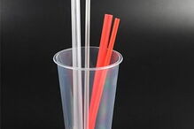 Plástico que se decompõe em águas do mar, sem deixar resíduos