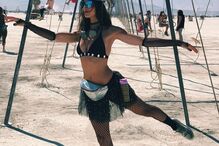 Modelo Portuguesa Sara Salgado no festival Burning Man