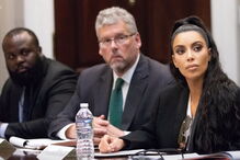 Kim Kardashian procura libertação de Chris Young