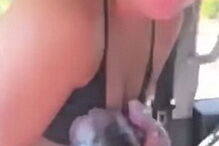 Alexis Swinney no momento do parto