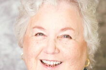 Escreve livros sobre como matar homens e mata o marido