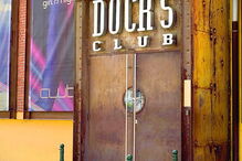 Caso terá acontecido na discoteca Dock’s. Maria diz que estava numa zona reservada do espaço quando o jogador lhe “apalpou brutalmente as mamas”