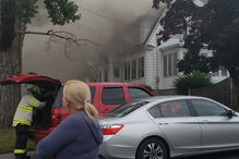 Dezenas de explosões e incêndios em casas causam o pânico nos Estados Unidos