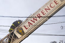 Dezenas de explosões e incêndios em casas causam o pânico nos Estados Unidos