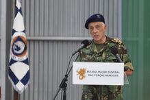 Militares foram recebidos com beijos e abraços dos familiares que os aguardavam no Aeroporto de Figo Maduro 