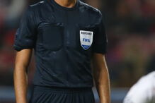 Árbitro espanhol Jesús Gil Manzano 