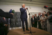 António Costa num encontro com portugueses em Luanda