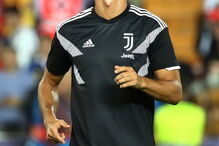 Cristiano Ronaldo expulso na estreia europeia pela Juventus 