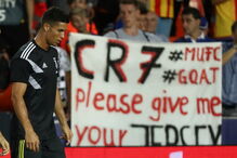 Cristiano Ronaldo expulso na estreia europeia pela Juventus 