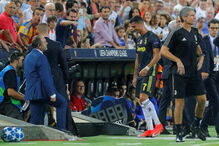 Cristiano Ronaldo expulso na estreia europeia pela Juventus 