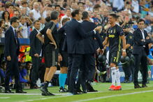 Cristiano Ronaldo expulso na estreia europeia pela Juventus 