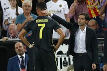 Cristiano Ronaldo expulso na estreia europeia pela Juventus