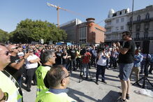 Taxistas continuam em protesto esta quinta-feira