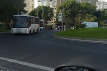 Colisão entre carro e motociclo faz dois feridos leves na Amadora 