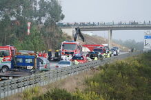 Colisão frontal no IC8 mata seis homens